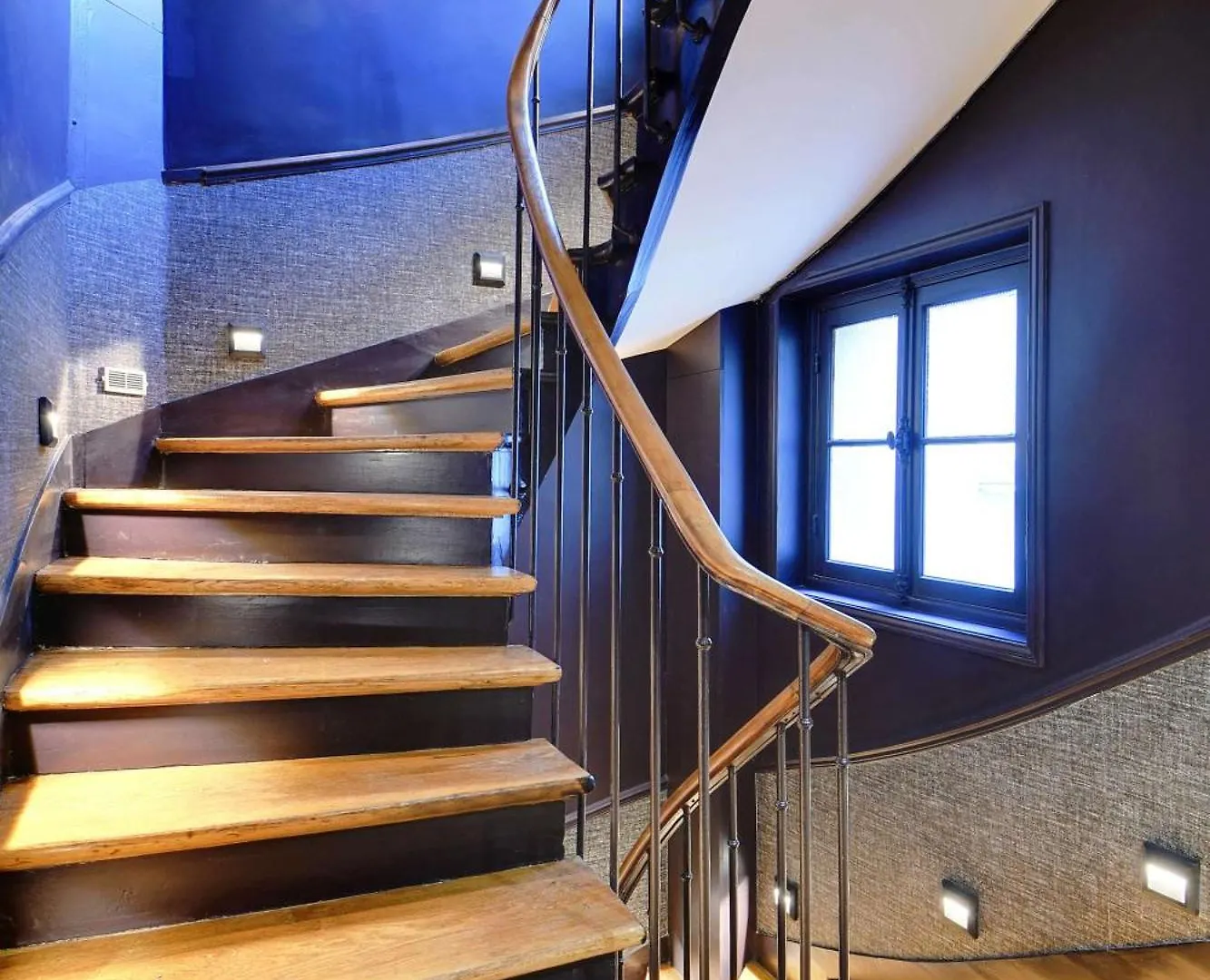 Cozy Entire Apartment Near The Eiffel Tower Paris 0*,  France